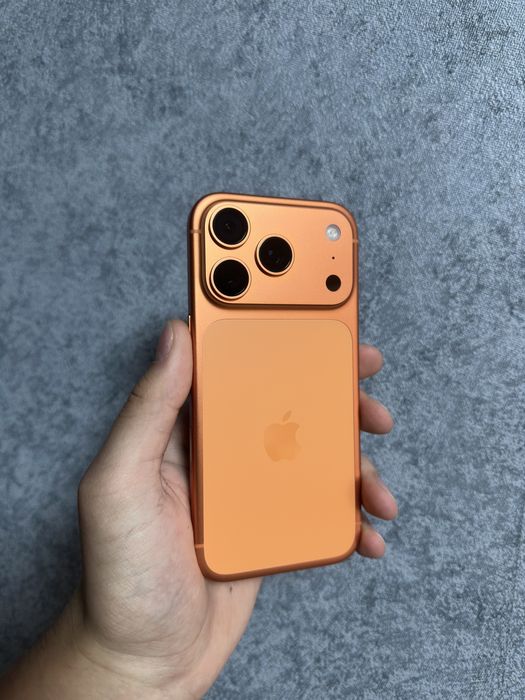 Продам iPhone 17 Pro 256ГБ 100% АКБ есим