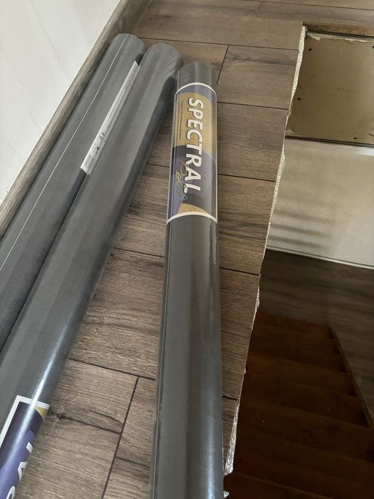 Продам обои !!! 3 рулона новые !