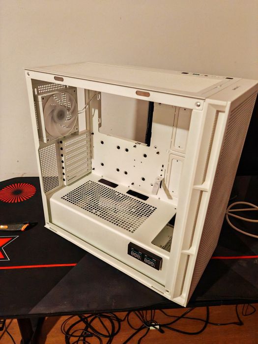 Instalări TV pe perete, camere IP Smart, asamblari pc-uri.