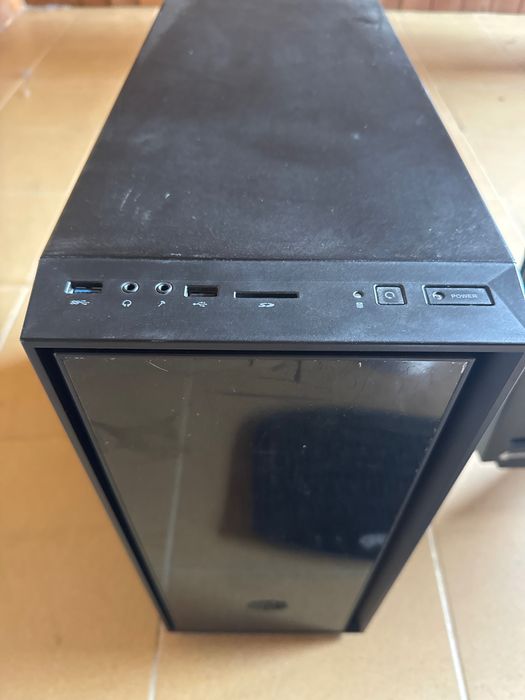 Calculator monitor+unitate