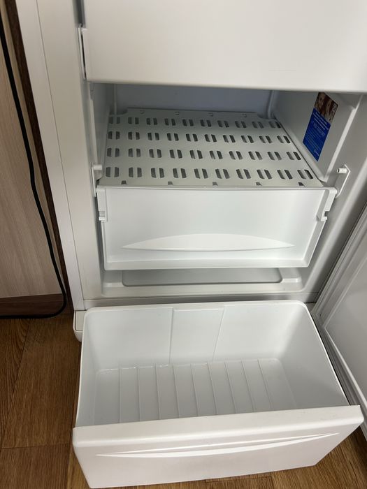 Продам морозильник