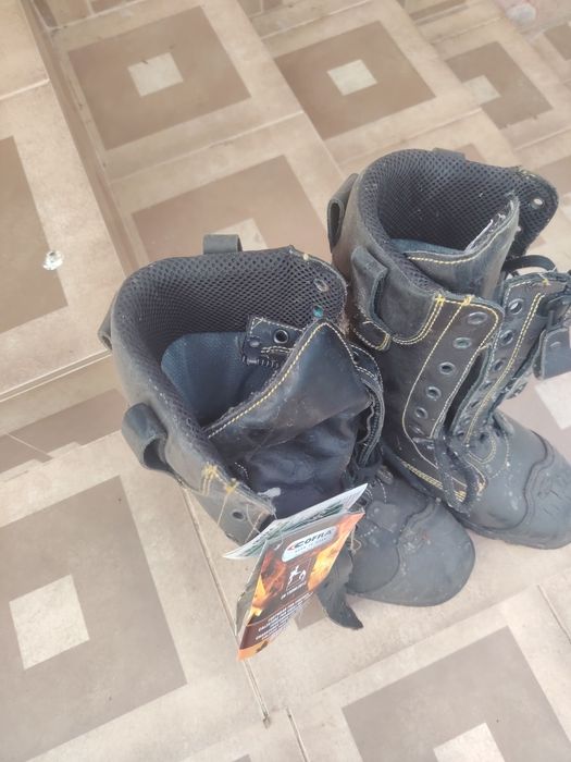 Bocanci protectie No Flame F2 A CI HI3 SRC, Cofra noi cu eticheta.marimea 42
