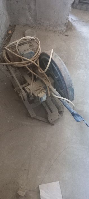 Отрезной станок по металу