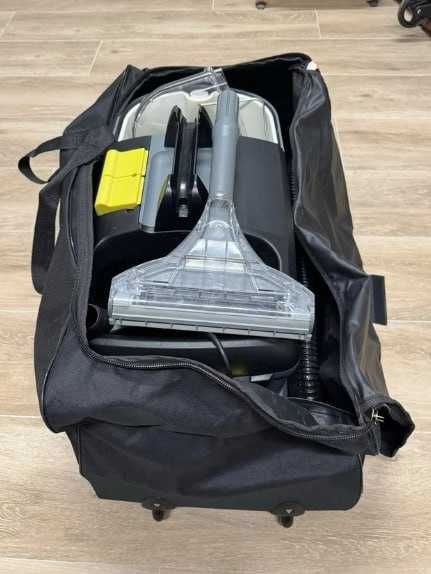 Aspirator Karcher Puzzi 10 1
