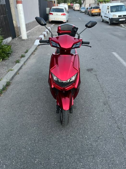 Vând Scuter Electric