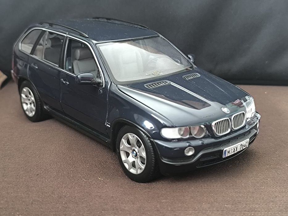 BMW X5 e53 kyosho 1:18