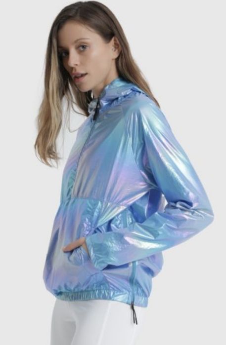 Дамска ветровка