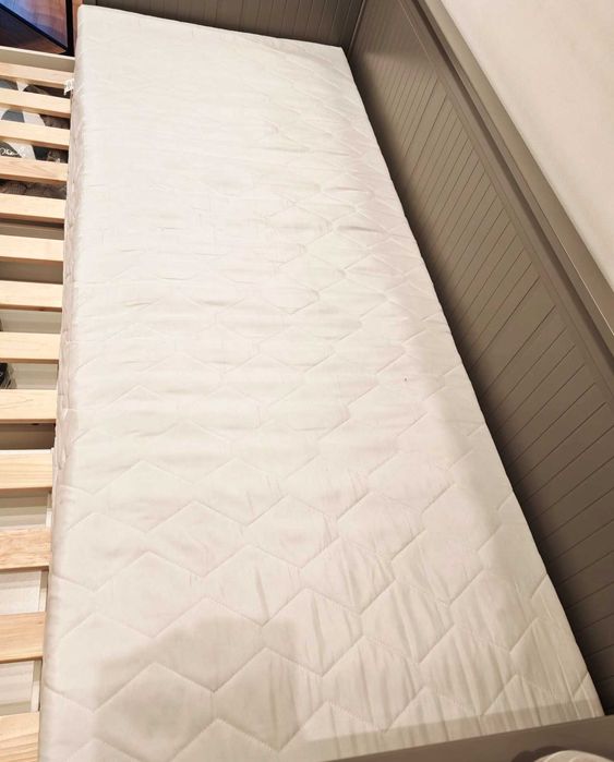 Saltea ortopedica, cu arcuri individuale