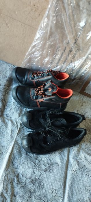 Ботинки рабочие.