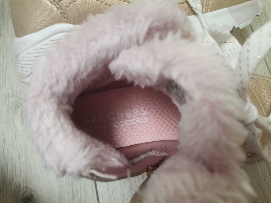 Vând skechers ghete cu lumini și fără lumini