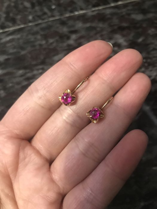 Серьги с рубином