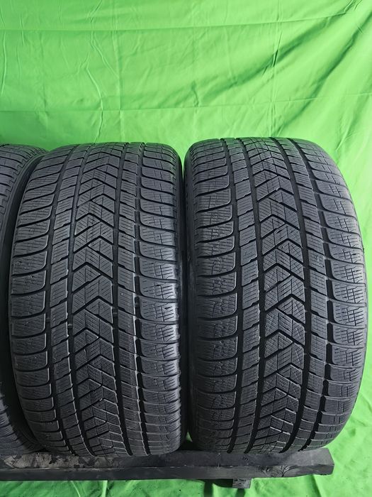 305/40R20 Pirelli 6-5,6mm stare foarte bună