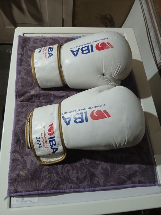 Боксёрский перчатки