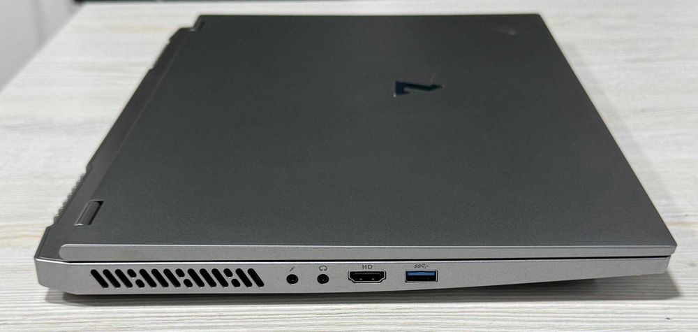 Gaming Laptop "16 FullHD Core i9-8950HK 16GB/512GB GTX 1050 3GB ideal