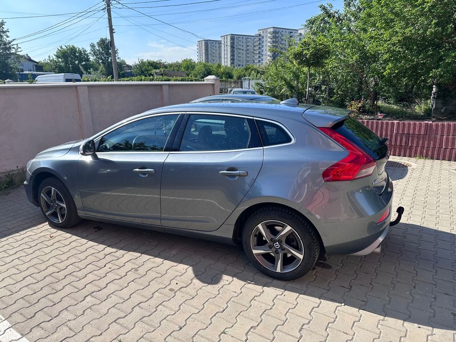 Volvo V40 R-design