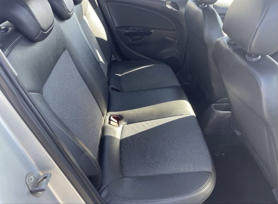 Vând opel corsa 1.4 automat