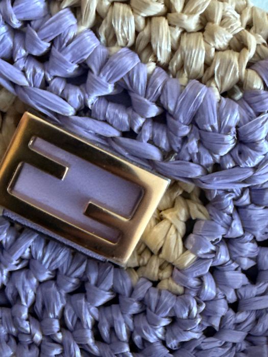 нова Чанта Fendi с етикет