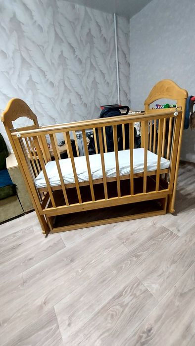 Детская кроватка 10.000тг.