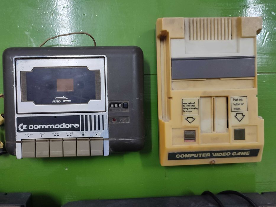 Colectie calculatoare vechi si accesorii