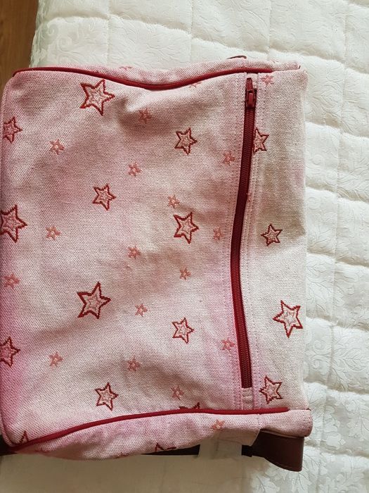 Продавам   нови пътни чанти