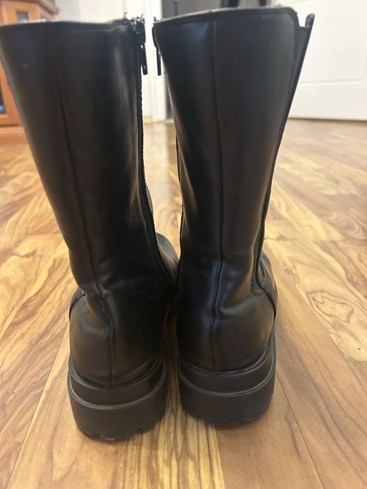 Боти  Laura Biagotti