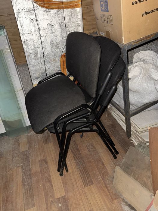 Стуля 3 шт по 2500тг