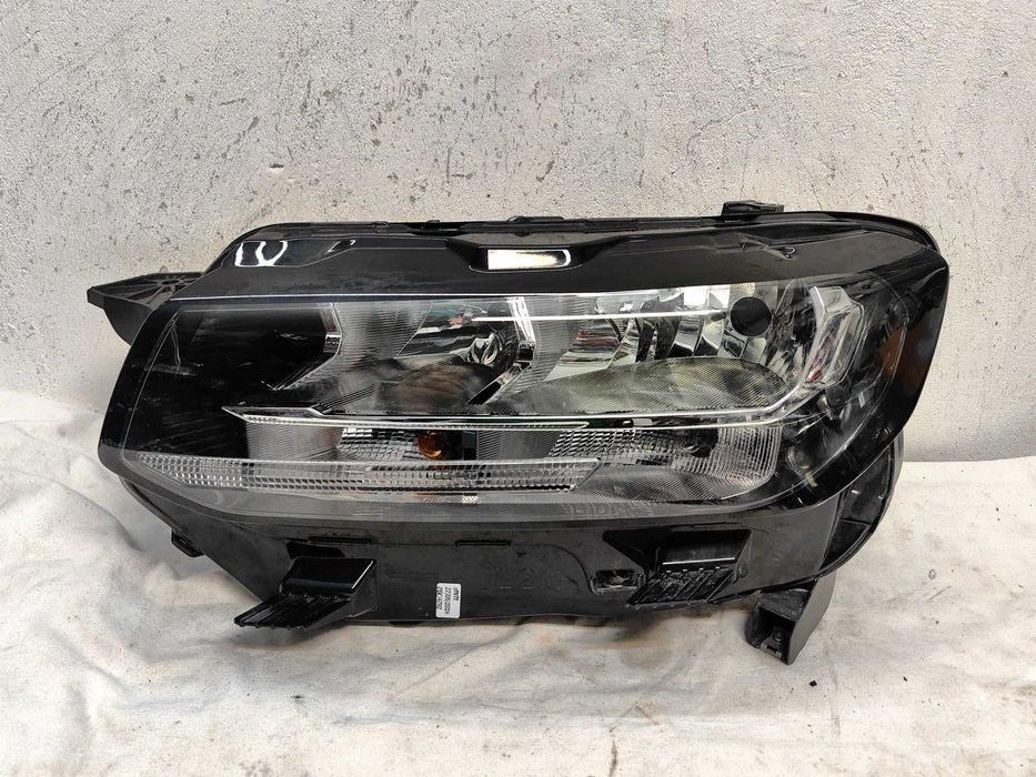 Оригинален фар Fiat Doblo Citroen Berlingo Partner