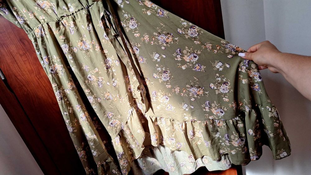 Рокля Shein зелена на цветя ХЛ XL