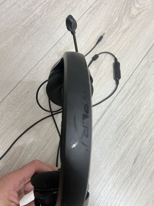 Наушник в отличном состояние