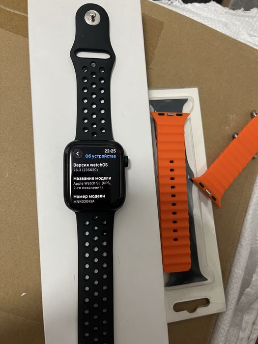 Продам Apple watch se2