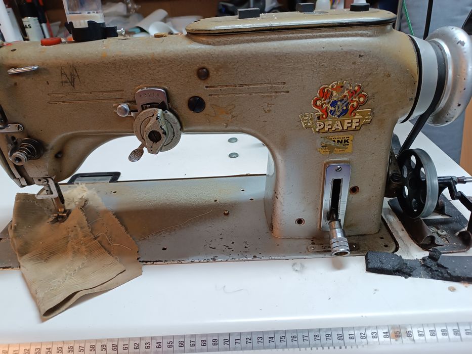 Зиг заг професионална шевна машина Pfaff