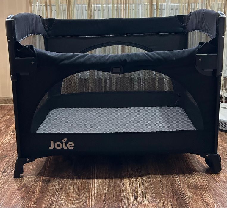 Pătuț pliabil Joie