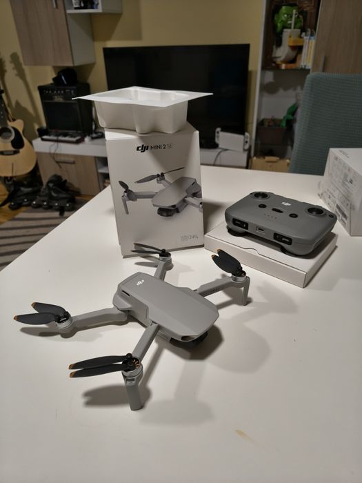 DJI mini 2 SE drone