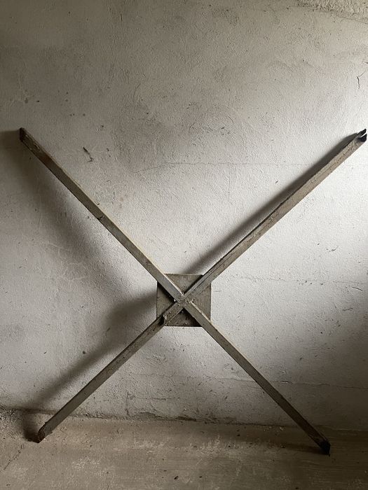 Vand structura metalica (STALPI si CONTRAVANTUIRI)