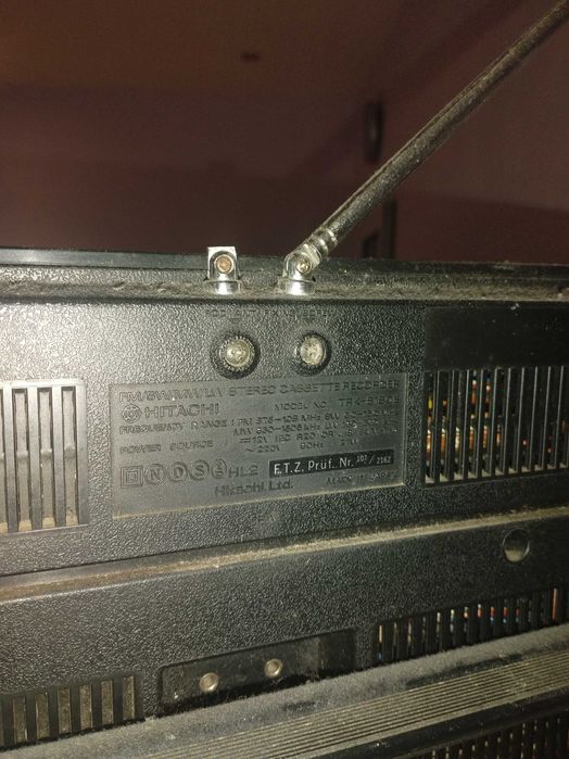 Радио касетофон Hitachi TRK-8180E