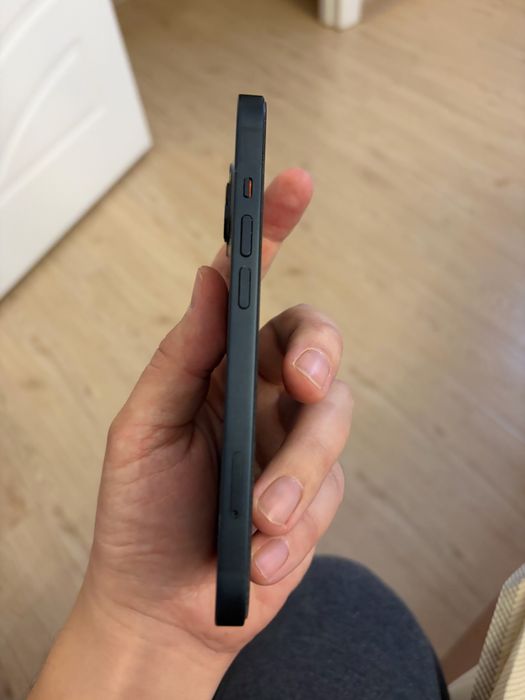 Продам iphone 13/128 gb, black