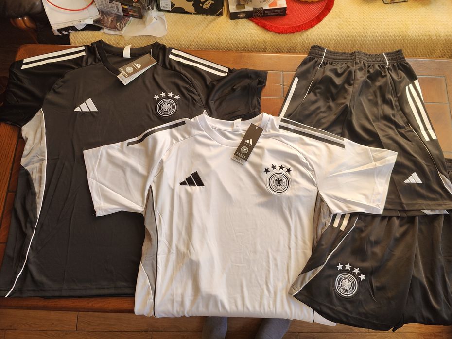 Тренировъчен футболен екип Германия 2025/2026