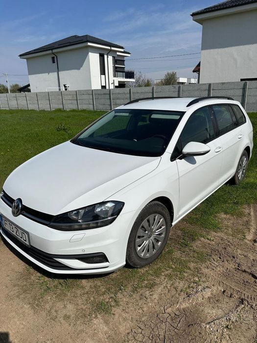Volkswagen Golf Masina de familie preluata de la locul de munca. Am condus-o doar eu.
