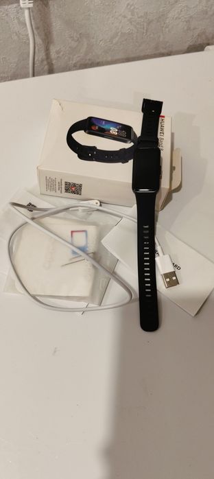 Срочно продам телефон и смарт чесы