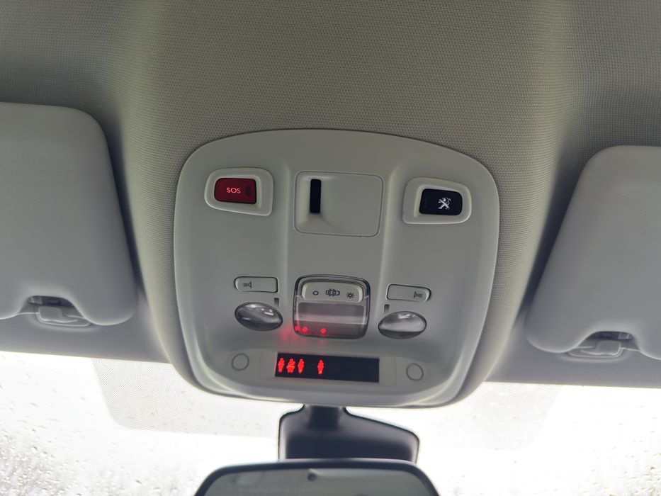 Peugeot 308 model 2015