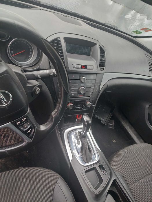 Opel Insignia 2.0 cdti , Опел Инсигния на части!
Септември 2011