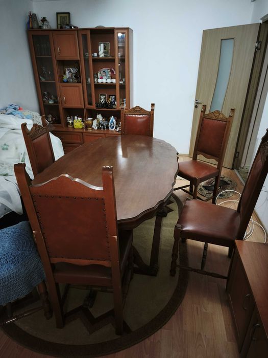 Masă +  6 scaune