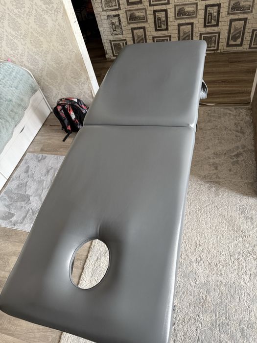 Массажная кушетка