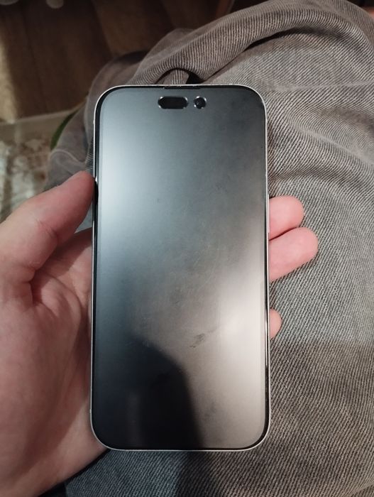 Продам iPhone 15 256gb
