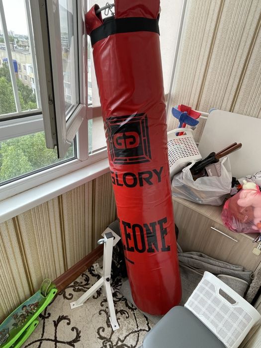 Продам боксерскую грушу