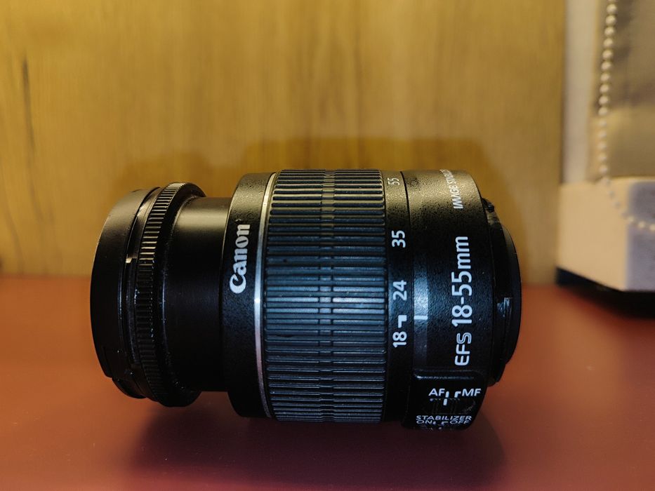 Canon EF-S 18-55mm