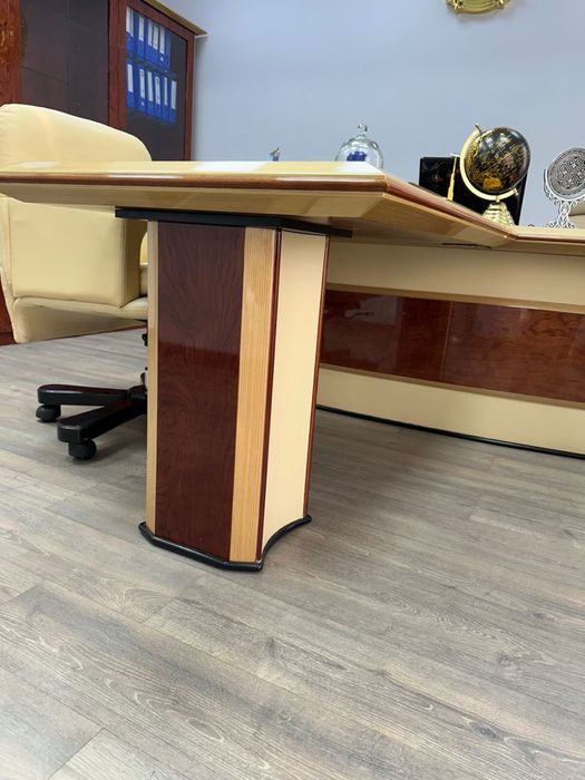 Продается офисная мебель в отличном состоянии