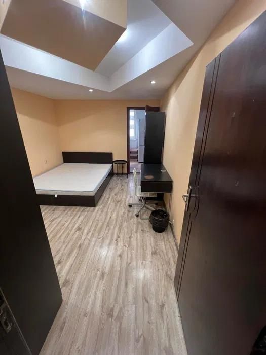 Дава се под наем Тристаен апартамент в София, Зона Б-5 - 75 кв.м за 750 € - Снимка #4