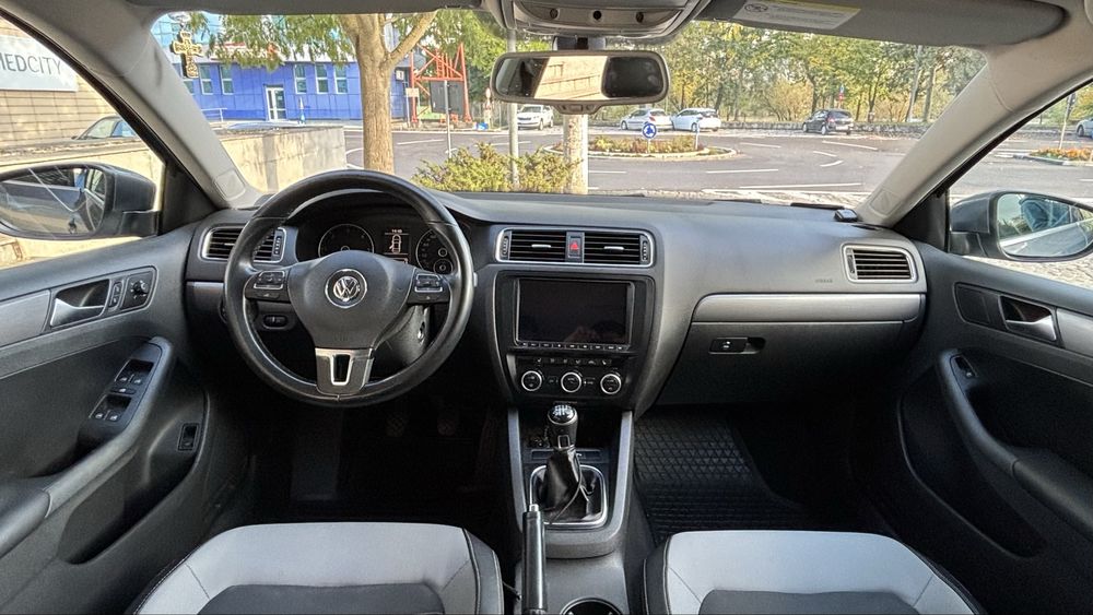 Volkswagen Jetta 2013 - 1.6TDI