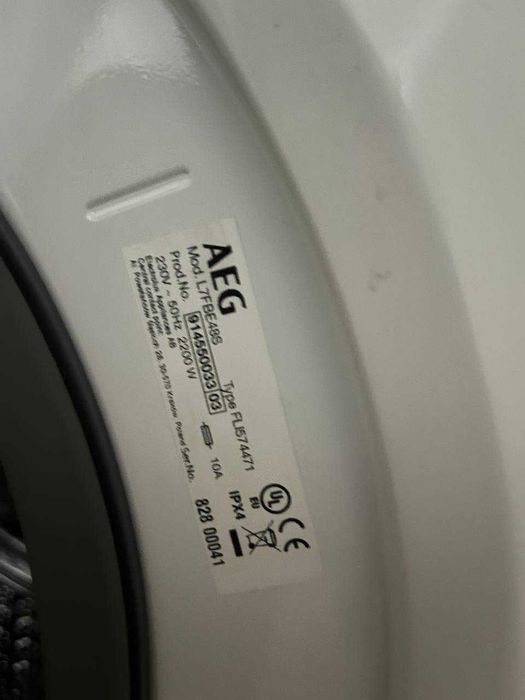 Пералня AEG 7000 Series ProSteam L7FBE48S 8 кг (за ремонт или части)